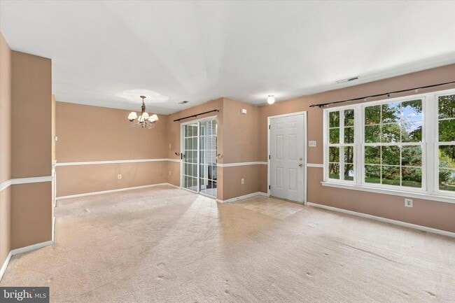 Building Photo - 722 Gilbert Pl