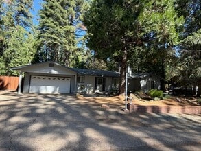 Building Photo - 26967 Meadowmont Dr