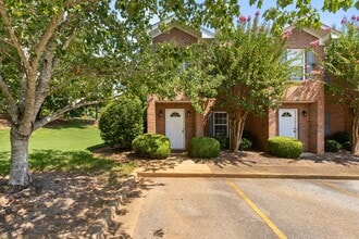 Building Photo - 1477 N Donahue Dr