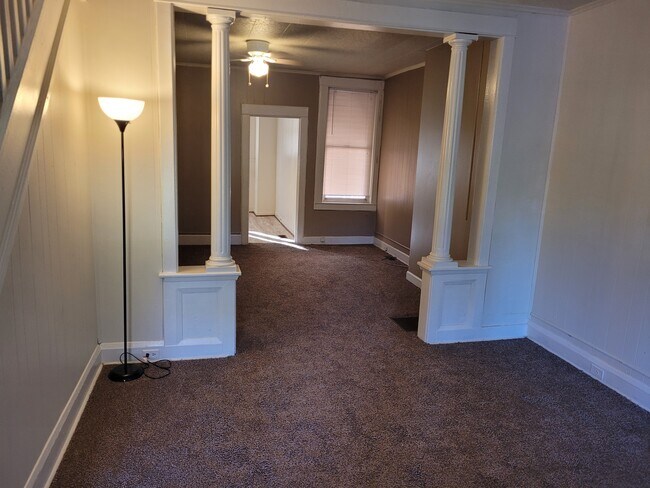 Foto del edificio - 272 N Hilton St