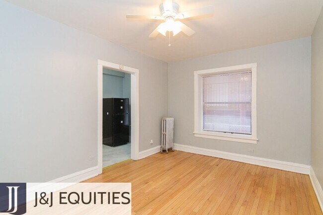 Foto del edificio - 4600 N Beacon St