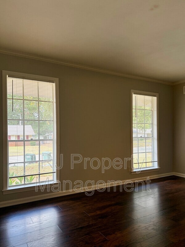 Building Photo - 3086 Estes St