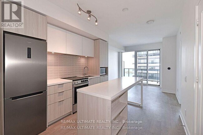 Photo du bâtiment - 70 Annie Craig Dr