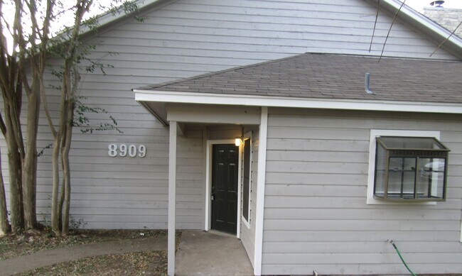 Foto del edificio - 8909 Schick Rd