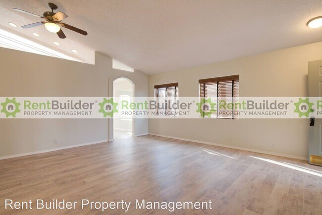 Foto del edificio - 3 br, 2 bath House - 10532 Brookline Pl. NW