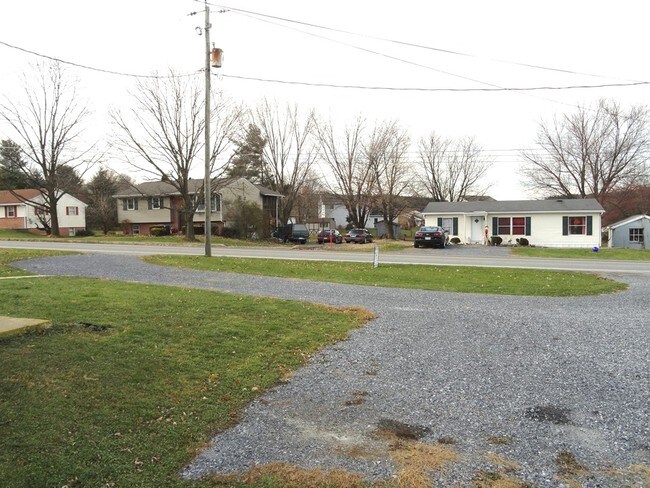 Building Photo - 630 N Farmersville Rd