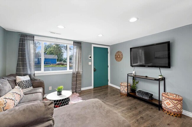 Foto del edificio - 1101 E Stiner Ave