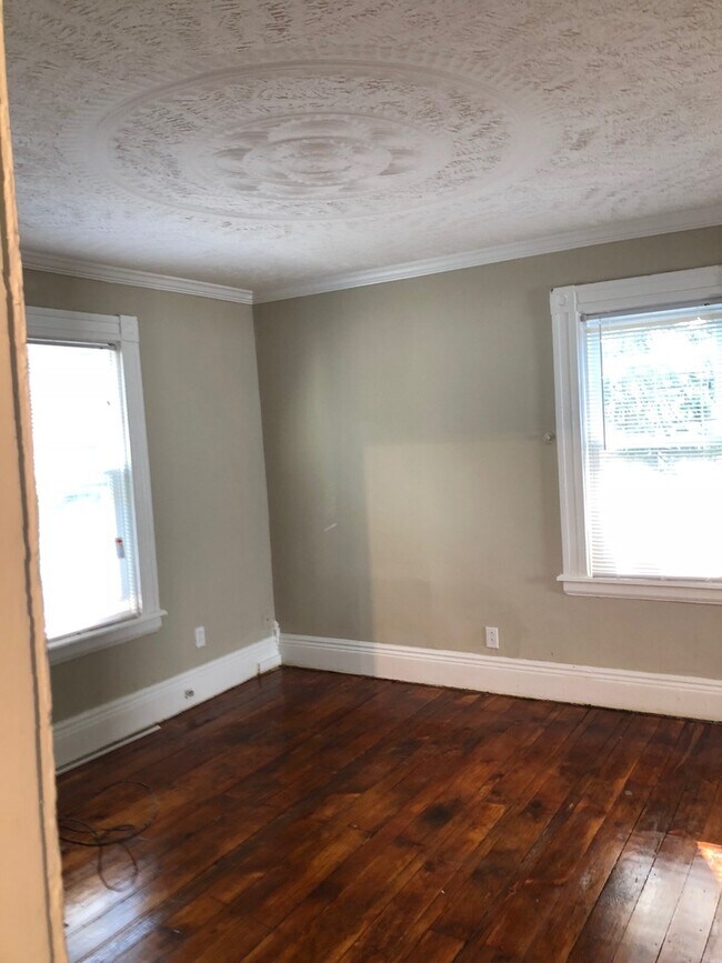 Building Photo - 59 Edmonds St Duplex