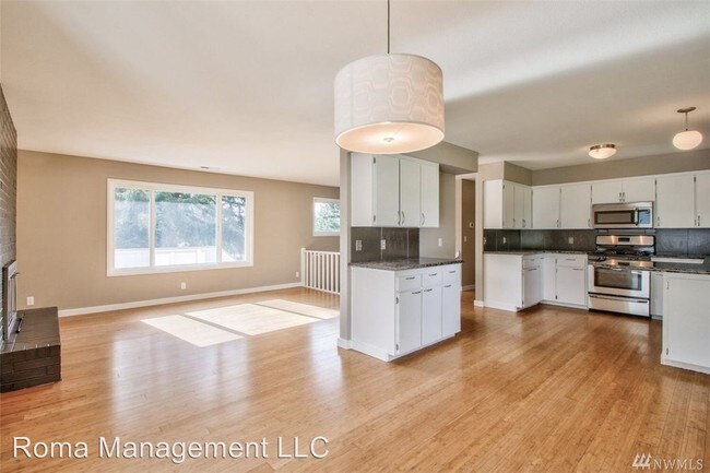 Building Photo - 4 br, 3 bath House - 891 St. Andrews Way