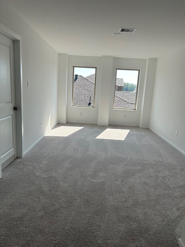 Foto del edificio - 21563 Casavatore Dr