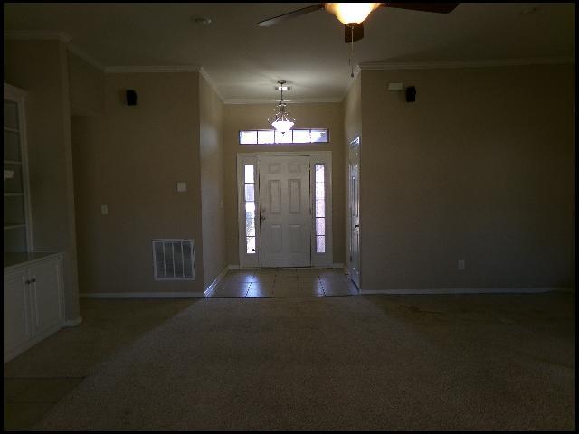 Foto del edificio - 303 Hidden Meadows Dr