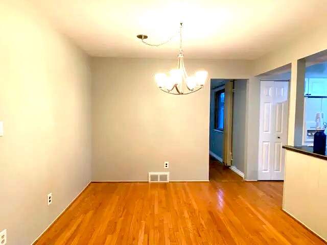 Foto del edificio - 1098 Ashley Dr