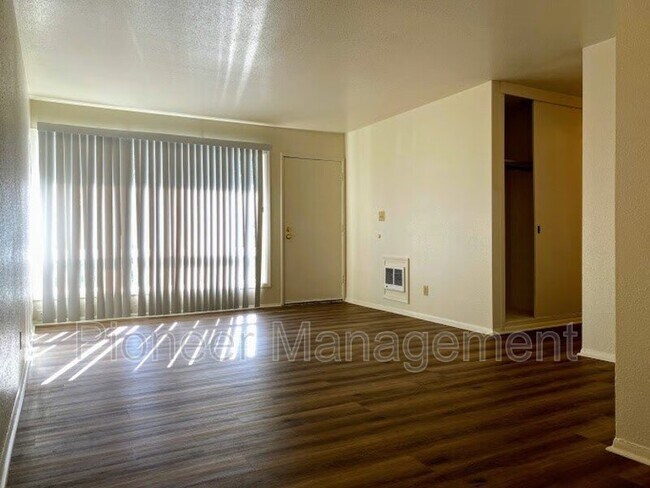 Foto del edificio - 753 NE Alameda Ave