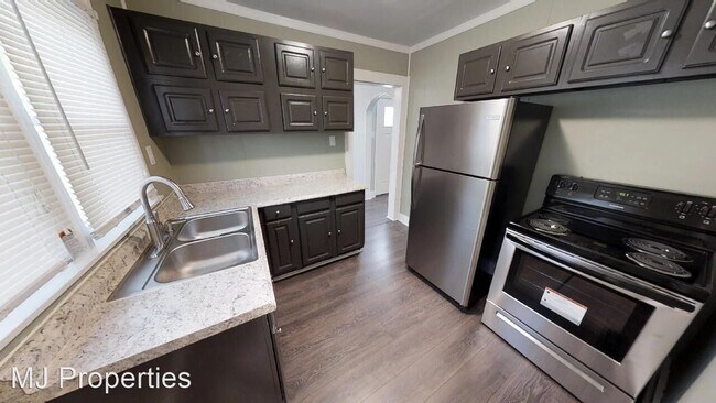 Building Photo - 2 br, 1 bath House - 2400 Whitesburg Dr