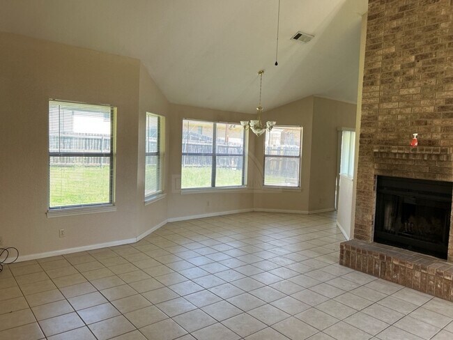 Foto del edificio - 101 Nancy Dr