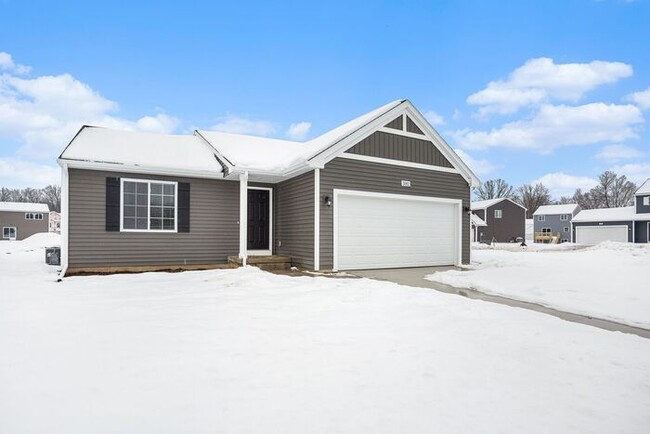 Building Photo - 3082 N Sedge Wren Dr