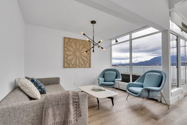 Photo du bâtiment - 2595 Point Grey Rd