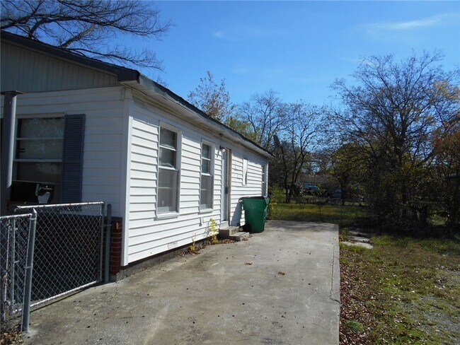 Foto del edificio - 309 Wilton Dr