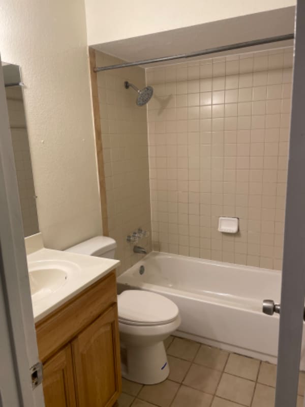 Foto del edificio - 5647 Cherry Wood Cir