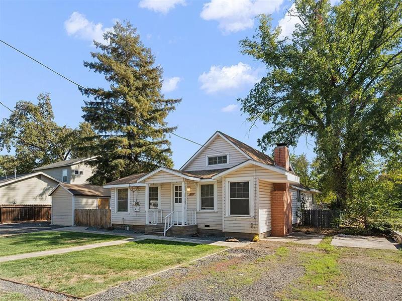 Two story 3/2 house in Chico House for Rent in Chico, CA