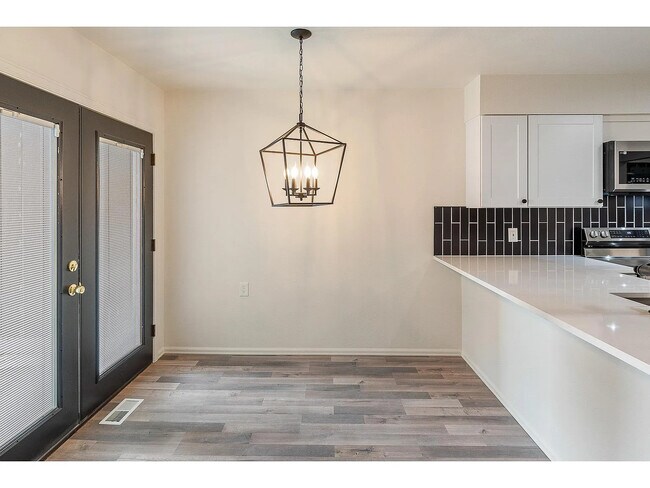 Foto del edificio - 3407 Stover St