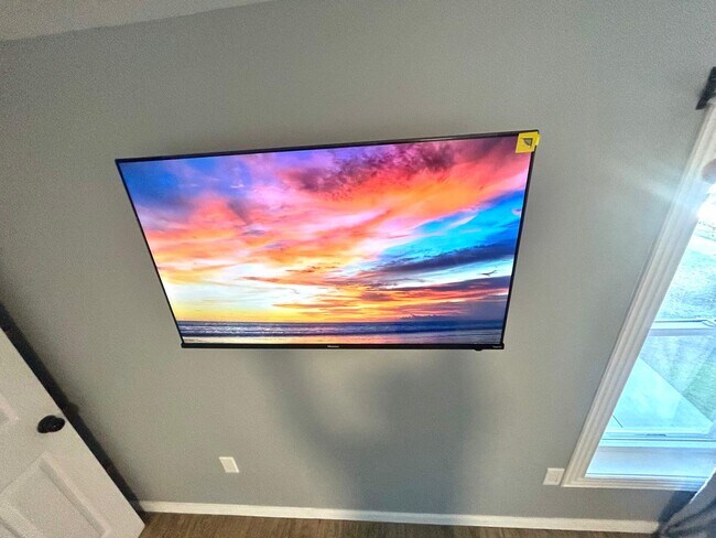 Foto del edificio - 155 Page Ave