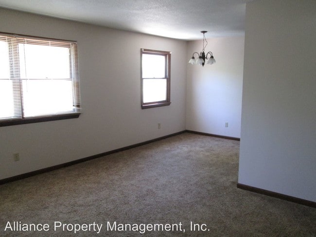Building Photo - 518 Osage St
