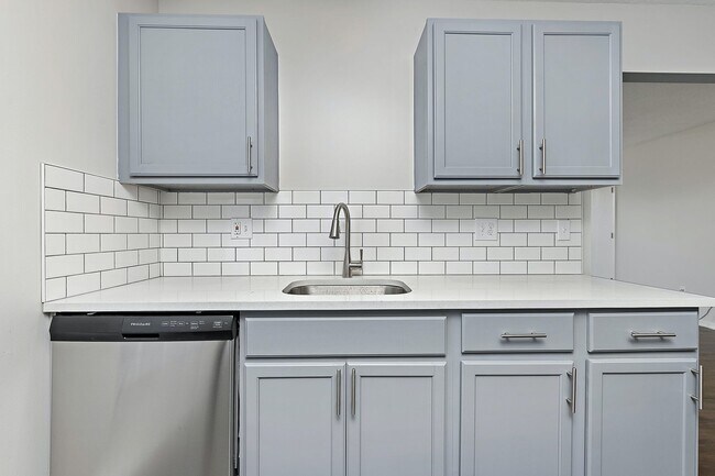 Foto del edificio - 7401 W 61st St