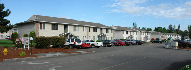 Building Photo - Greenwood Park Apartments