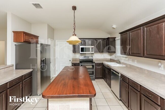 Foto del edificio - 6927 Misty Meadow Ln