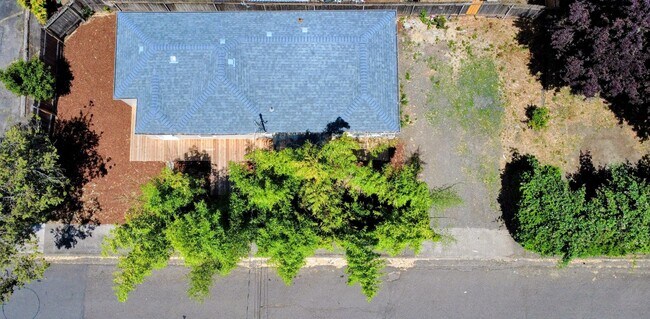 Foto del edificio - 3 Bedroom, 1 Bathroom S. Eugene Home