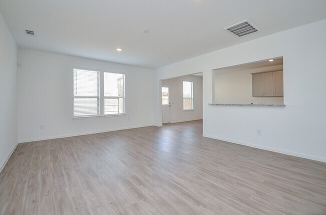 Building Photo - 1004 Laguna Cv Dr