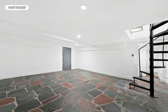 Building Photo - 320 W 22nd St