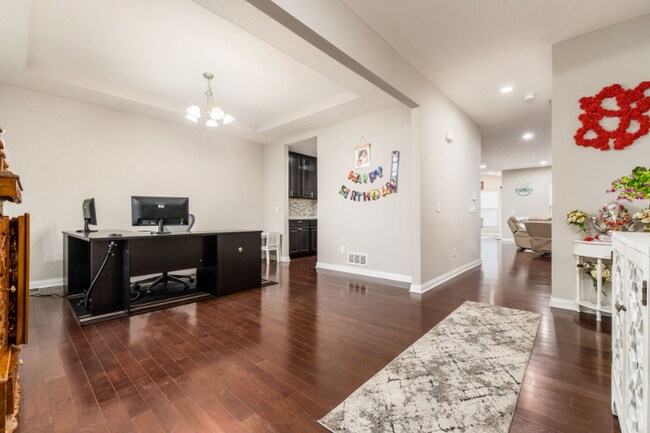 Building Photo - 5534 Mercier St