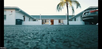 Building Photo - 1214 SE 8th Ave