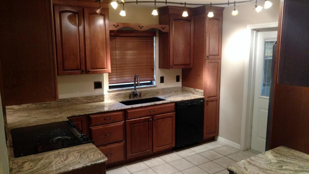 Foto principal - 504 Firewood Ave