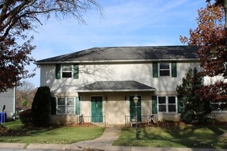 Building Photo - 141 Oak Manor Dr