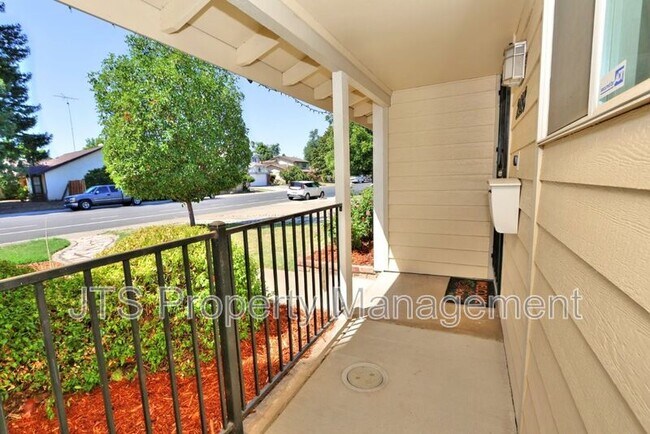 Building Photo - 2128 W La Loma Dr