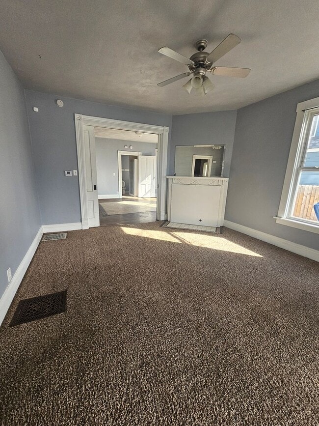 Building Photo - There is a $25 fee per application and eve...