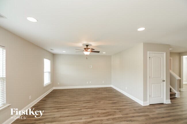 Foto del edificio - 239 Plymouth Dr