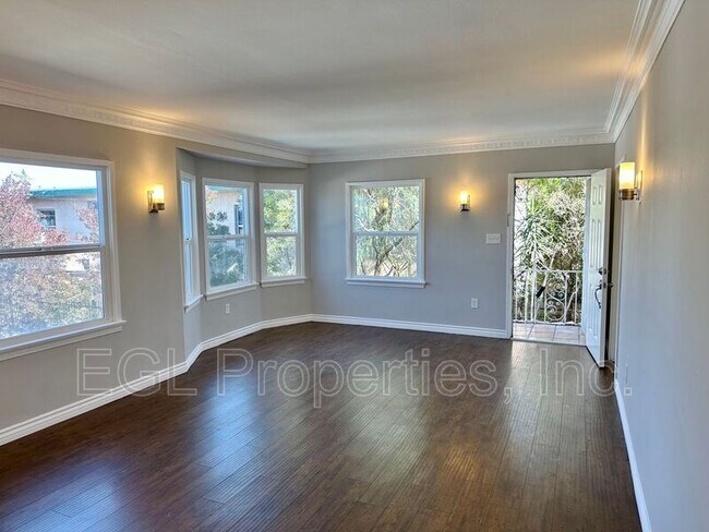 Foto del edificio - 123 1/2 W 57th St