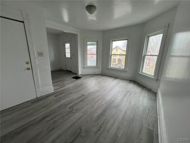 Foto del edificio - 229 Kellogg St