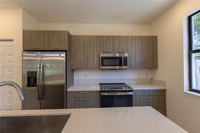 Foto del edificio - 10407 NW 82nd St