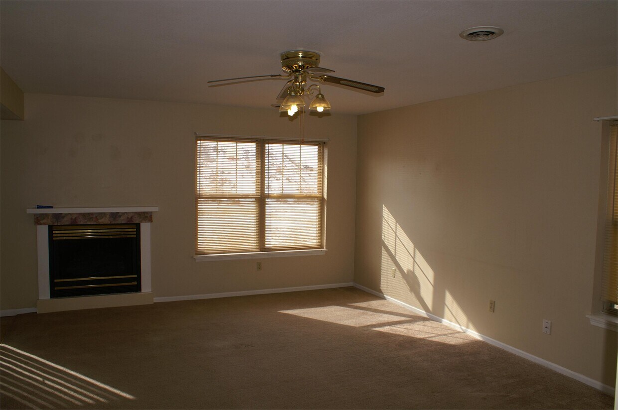 Foto del edificio - 650 Circle Pine Dr
