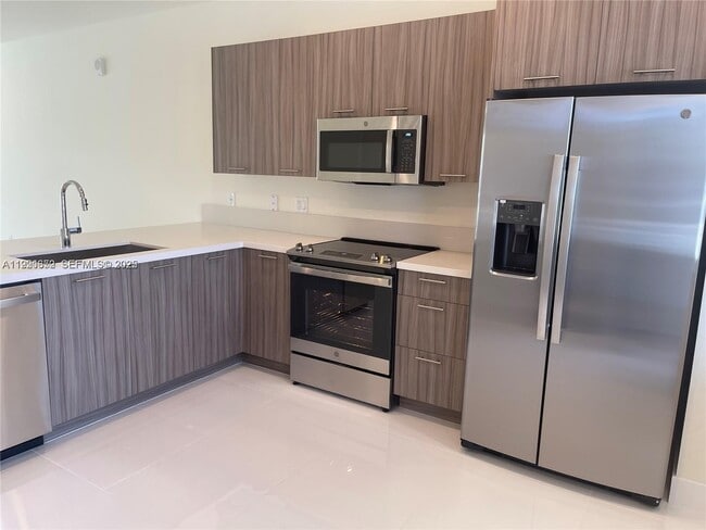 Building Photo - 10300 NW 66th St