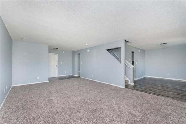Building Photo - 3307 Blue Ash Ln