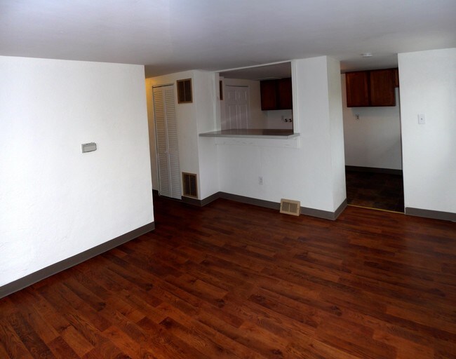 Living Room - 475 Flamingo Ave