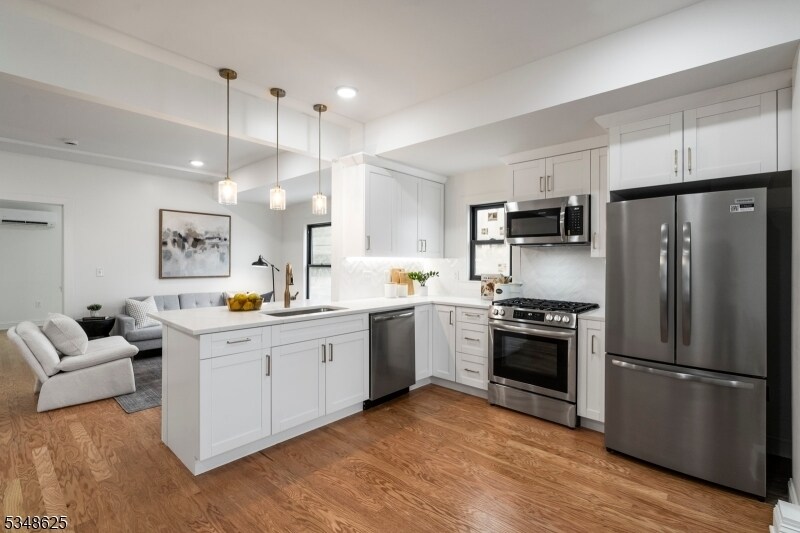 Foto principal - 167 Harrison Ave