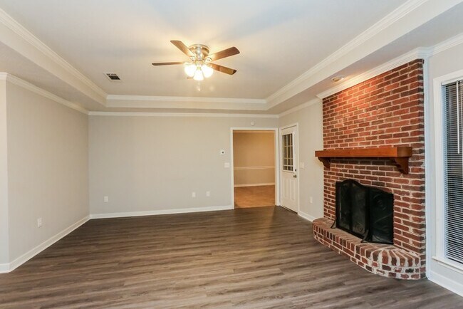 Building Photo - Beautiful Classic Home in Jackson