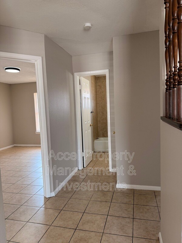 Foto del edificio - 2401 Gumwood Ave W